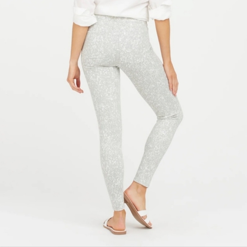 Spanx Jean-Ish Ankle Leggings in Speckled Gray size XS - Picture 2 of 8
